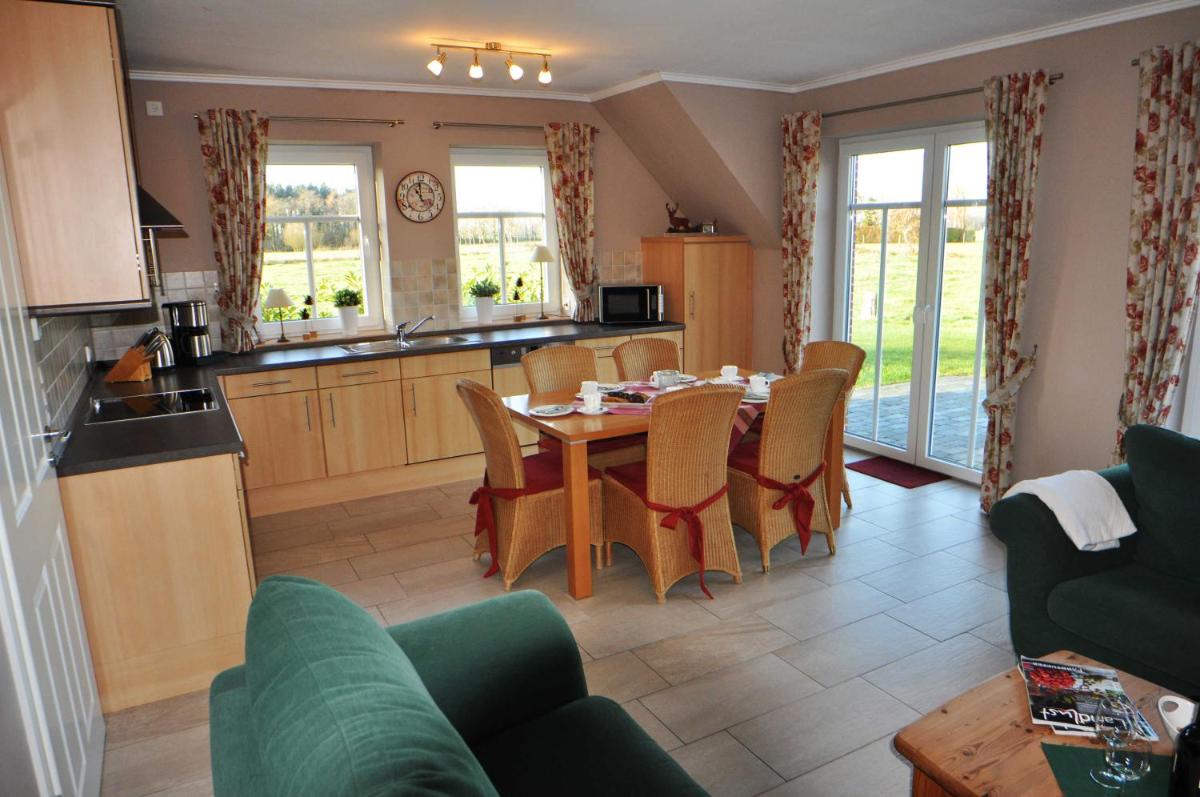 Ferienhaus Adamla, 65319 - Housity