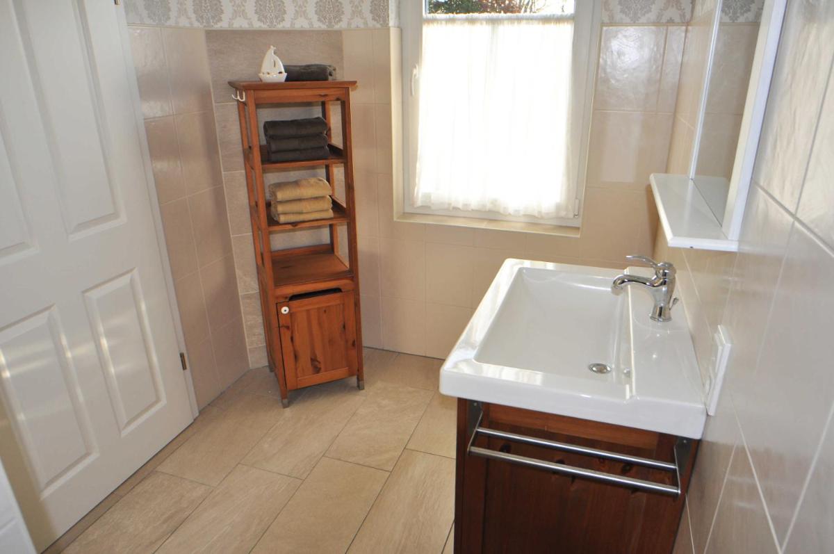 Ferienhaus Adamla, 65319 - Housity