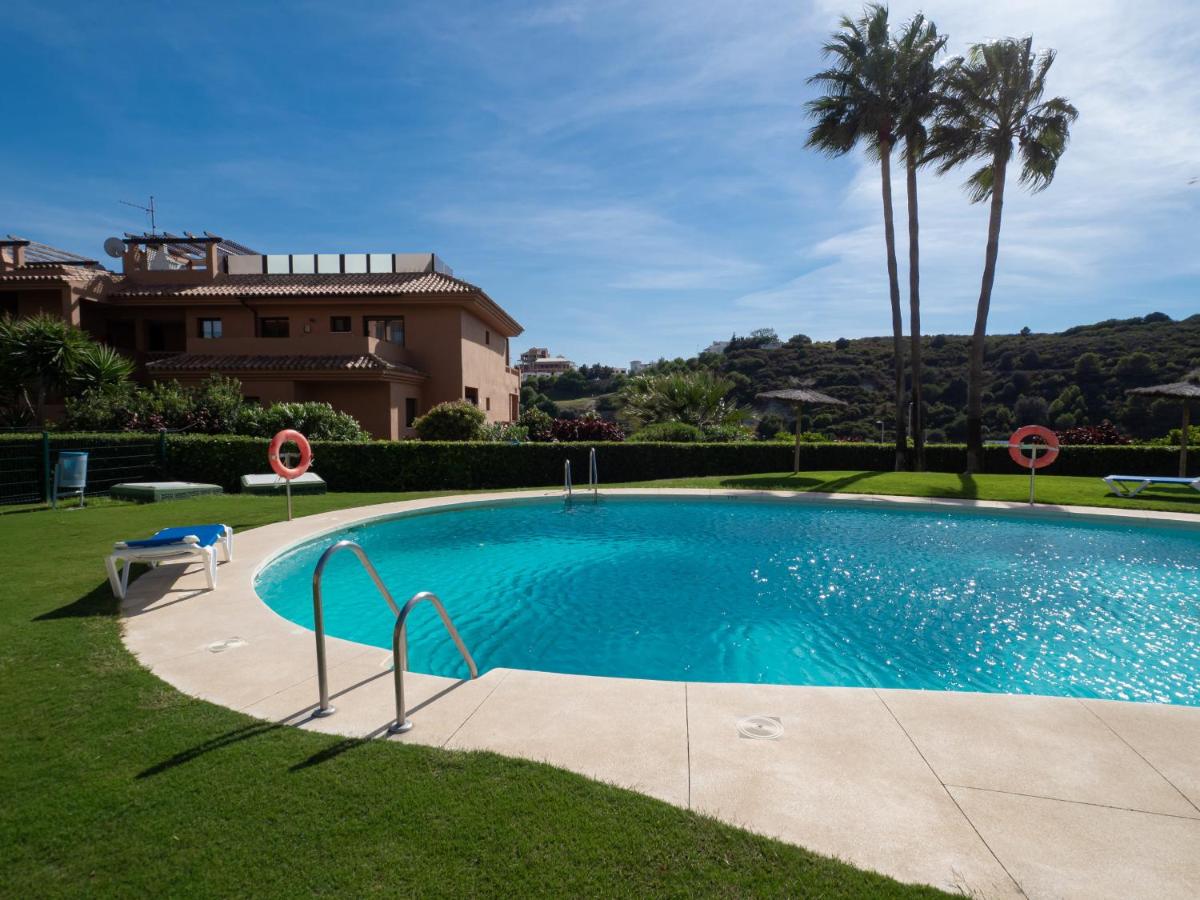 2297 Superb 2 bedrooms with seaview - Housity