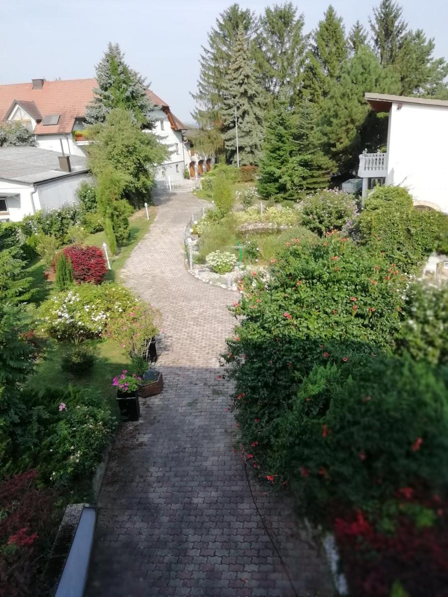 Haus Maria - Housity