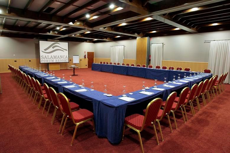Zona business o sala de conferencias en Hotel Doña Brígida – Salamanca Forum