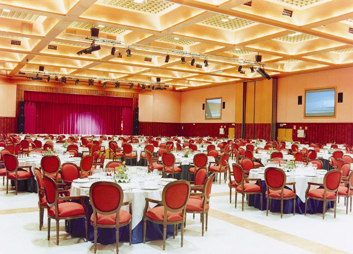 Zona business o sala de conferencias en Hotel Doña Brígida – Salamanca Forum