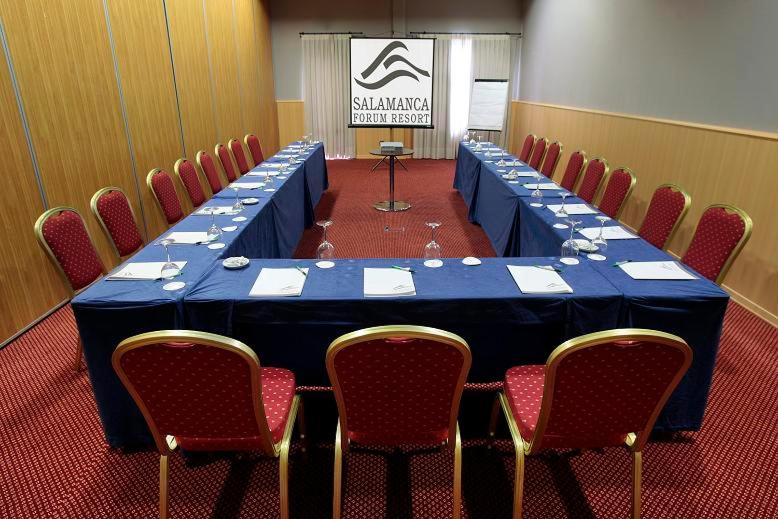 Zona business o sala de conferencias en Hotel Doña Brígida – Salamanca Forum