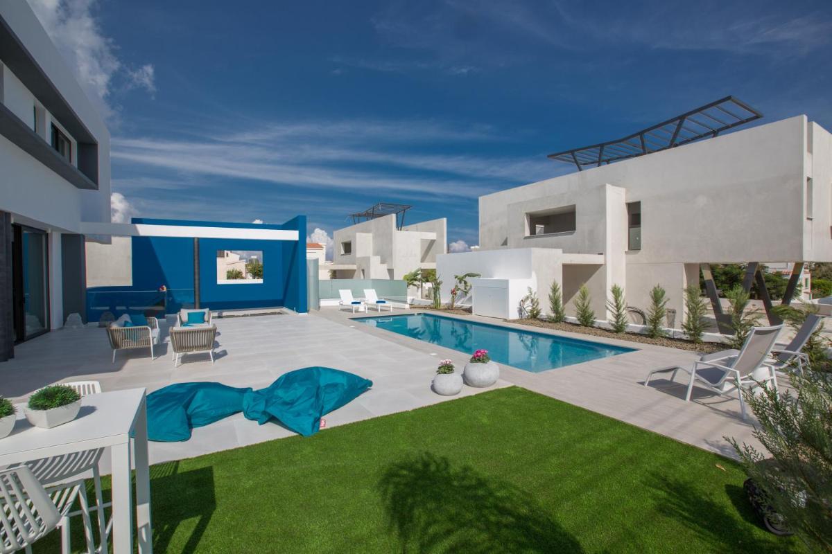 Colour Residences - Housity