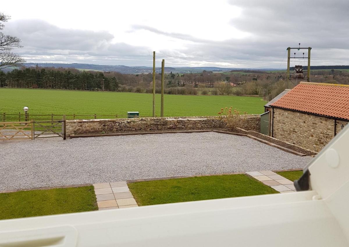 Hayloft Cottage - Housity