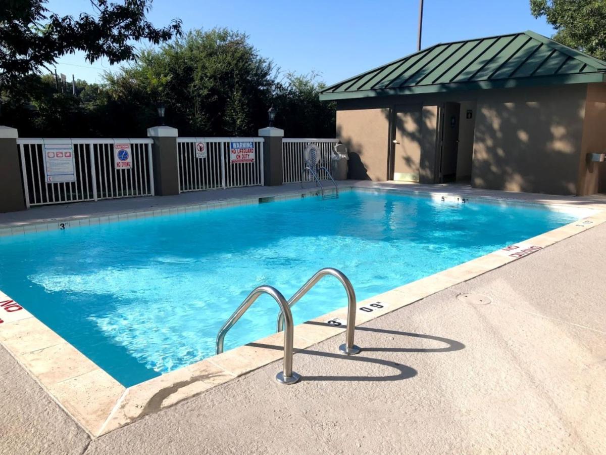 Holiday Inn Express & Suites Kings Mountain - Shelby Area by IHG - Housity