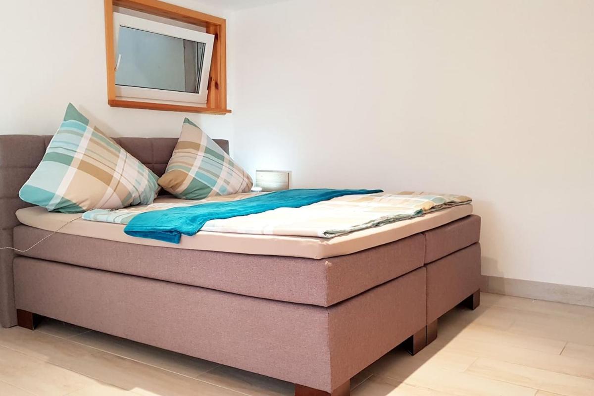 Moderne Kellerwohnung für Handwerker zwischen Braunschweig und Wolfsburg, mit Internet, Küche, Parkplatz, 24h Check-in - Housity