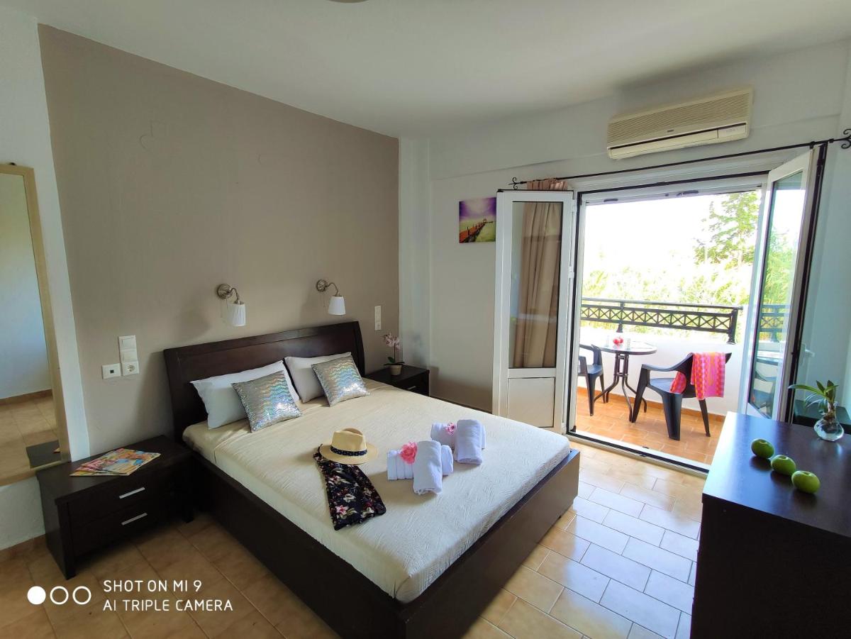 Kostas Apartments - Housity