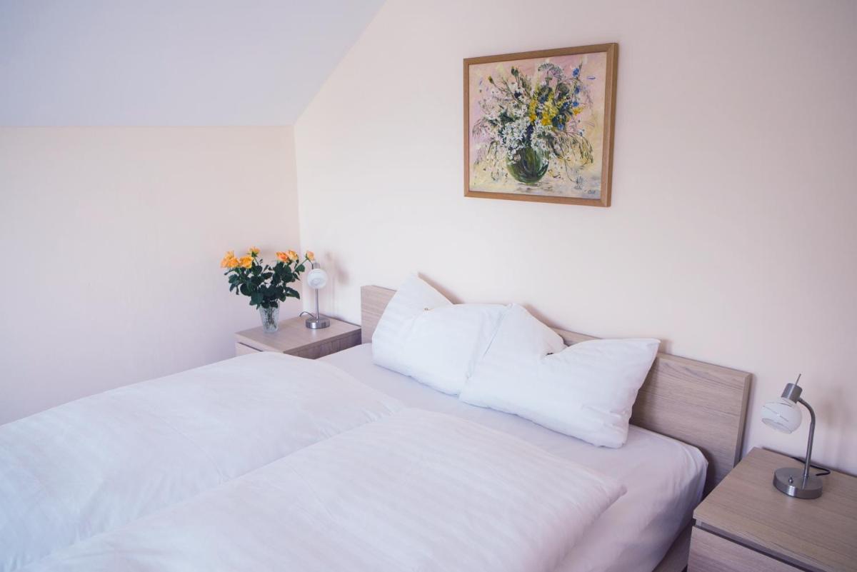 Hotel - Pension Vesta - Housity