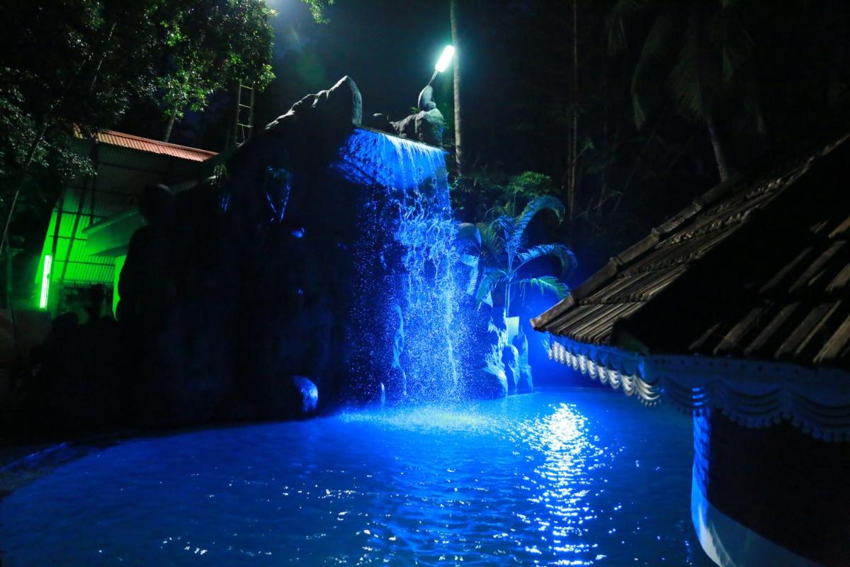 Emarald Resort - Housity