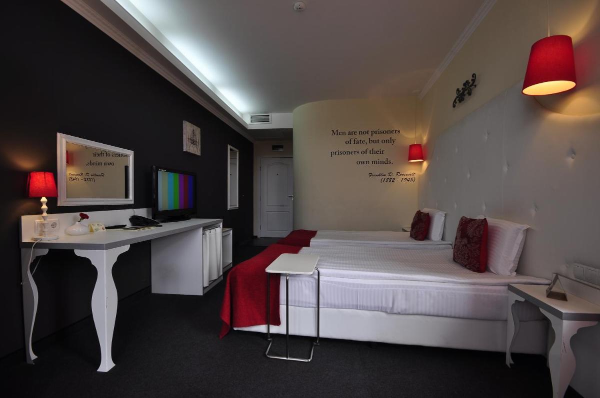 City Art Boutique Hotel - Housity