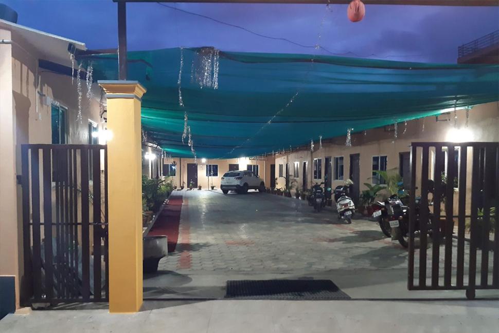Sri Nandini Guest House - Housity