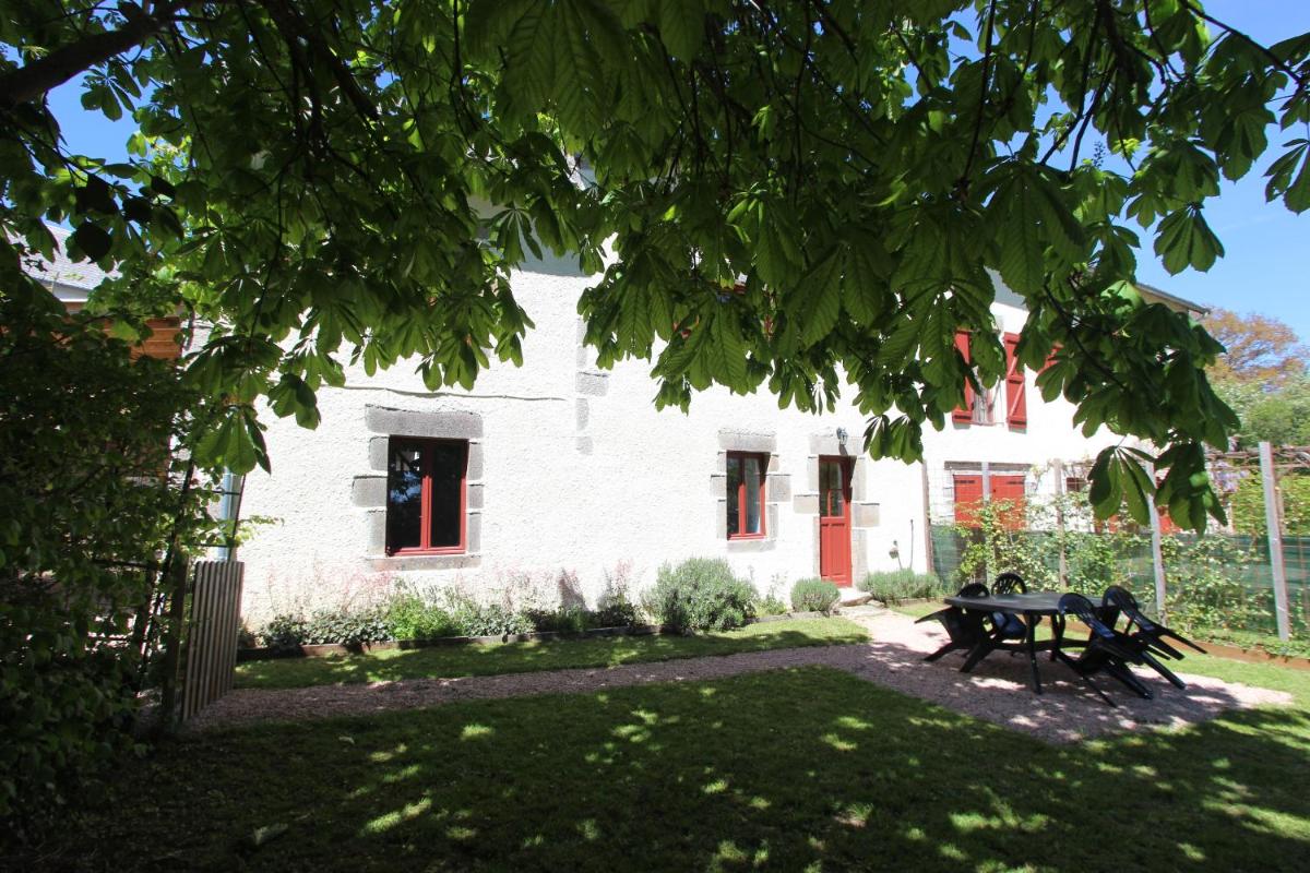 Lava Lodge - Housity