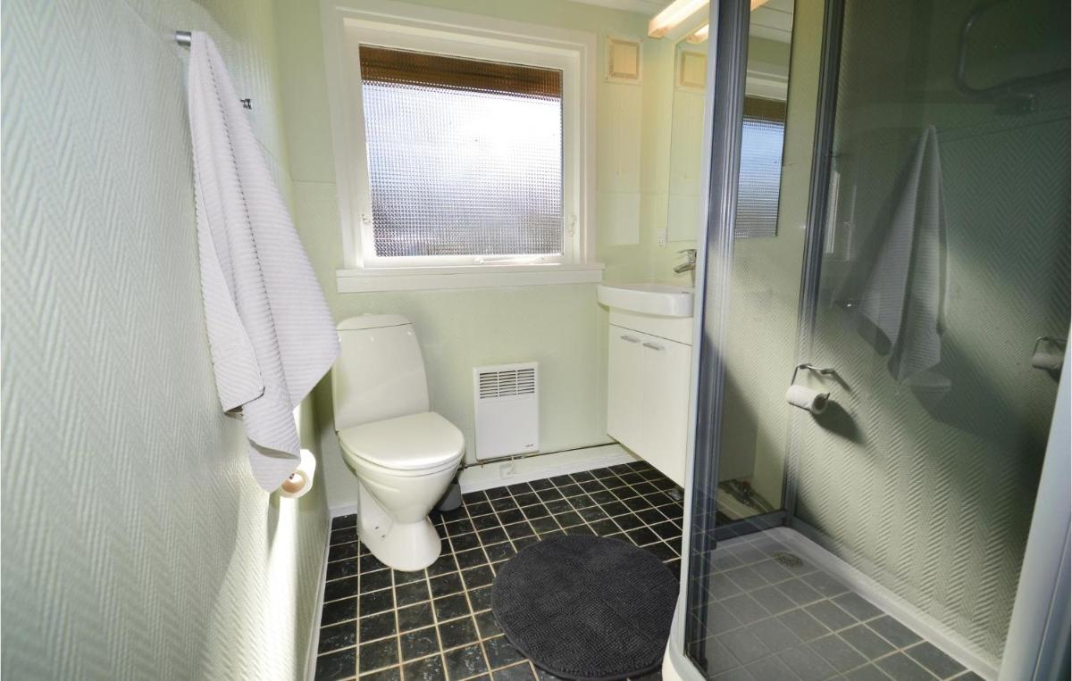 Four-Bedroom Holiday Home In Vordingborg - Housity