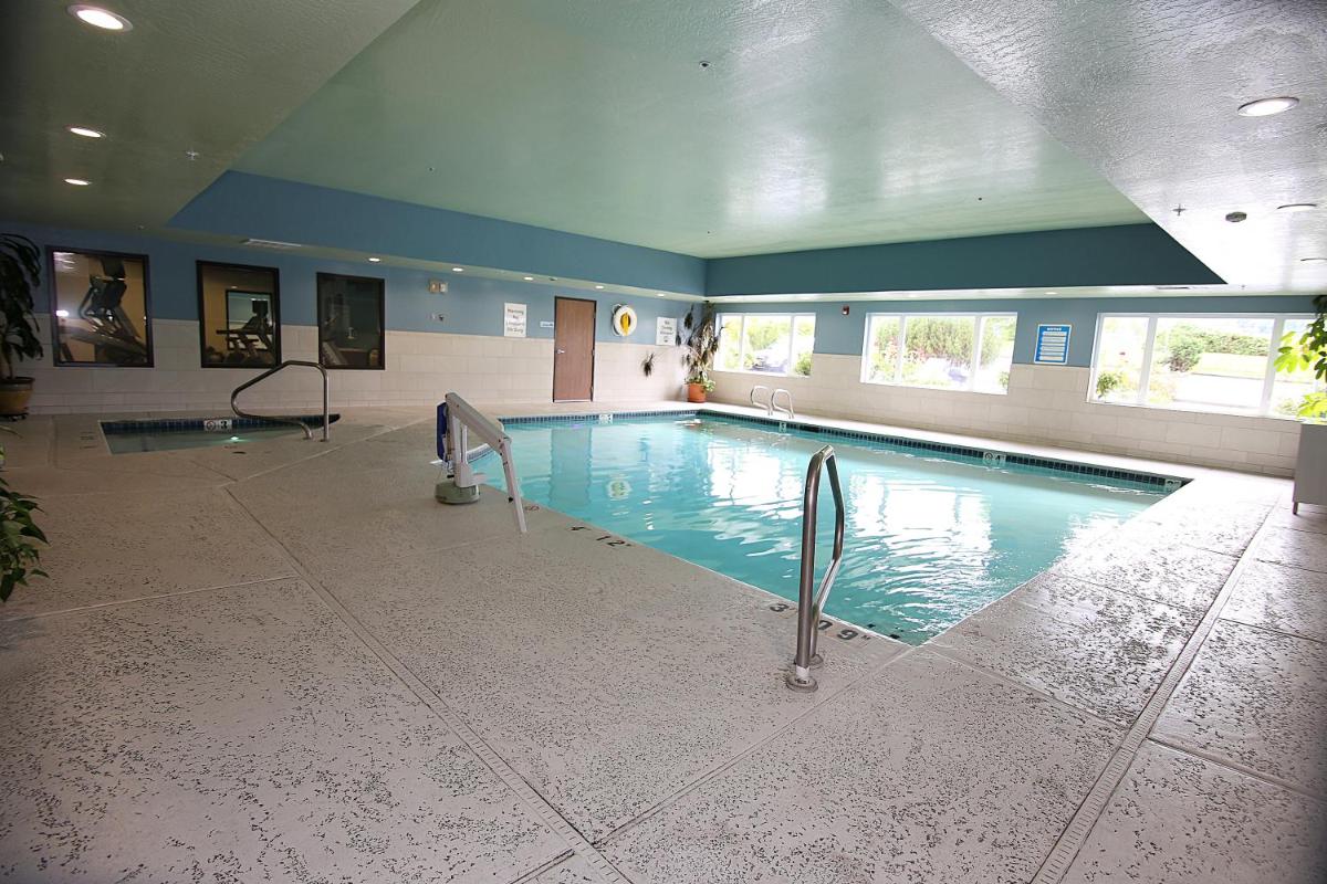 Holiday Inn Express Hotel & Suites Ashland by IHG - Housity