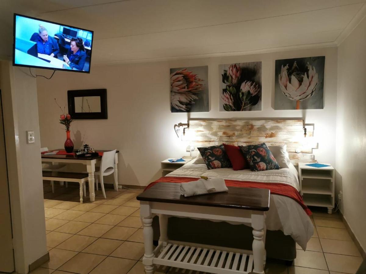 King Protea Self Catering Accommodation in Erasmuskloof, Pretoria East - Housity