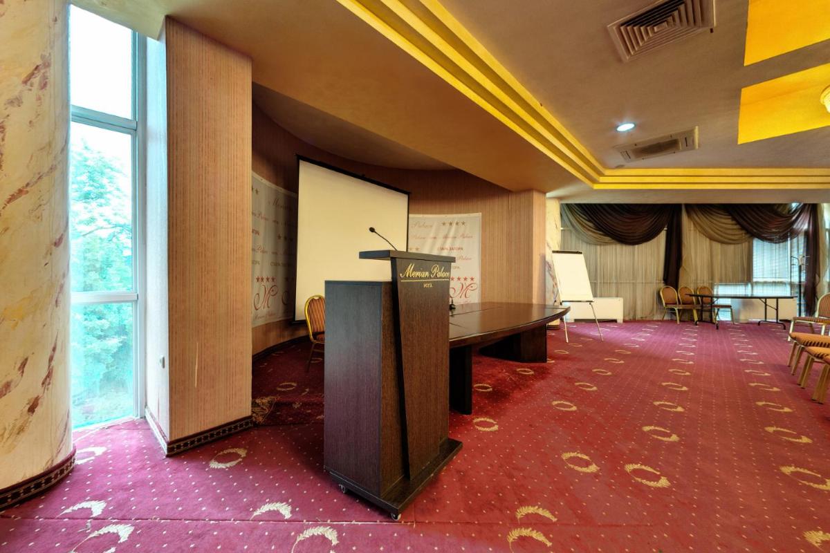 Merian Palace Hotel - Housity