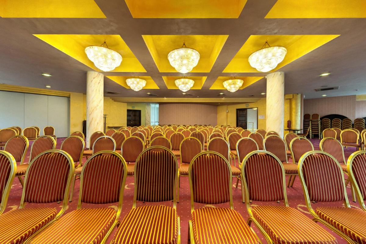 Merian Palace Hotel - Housity