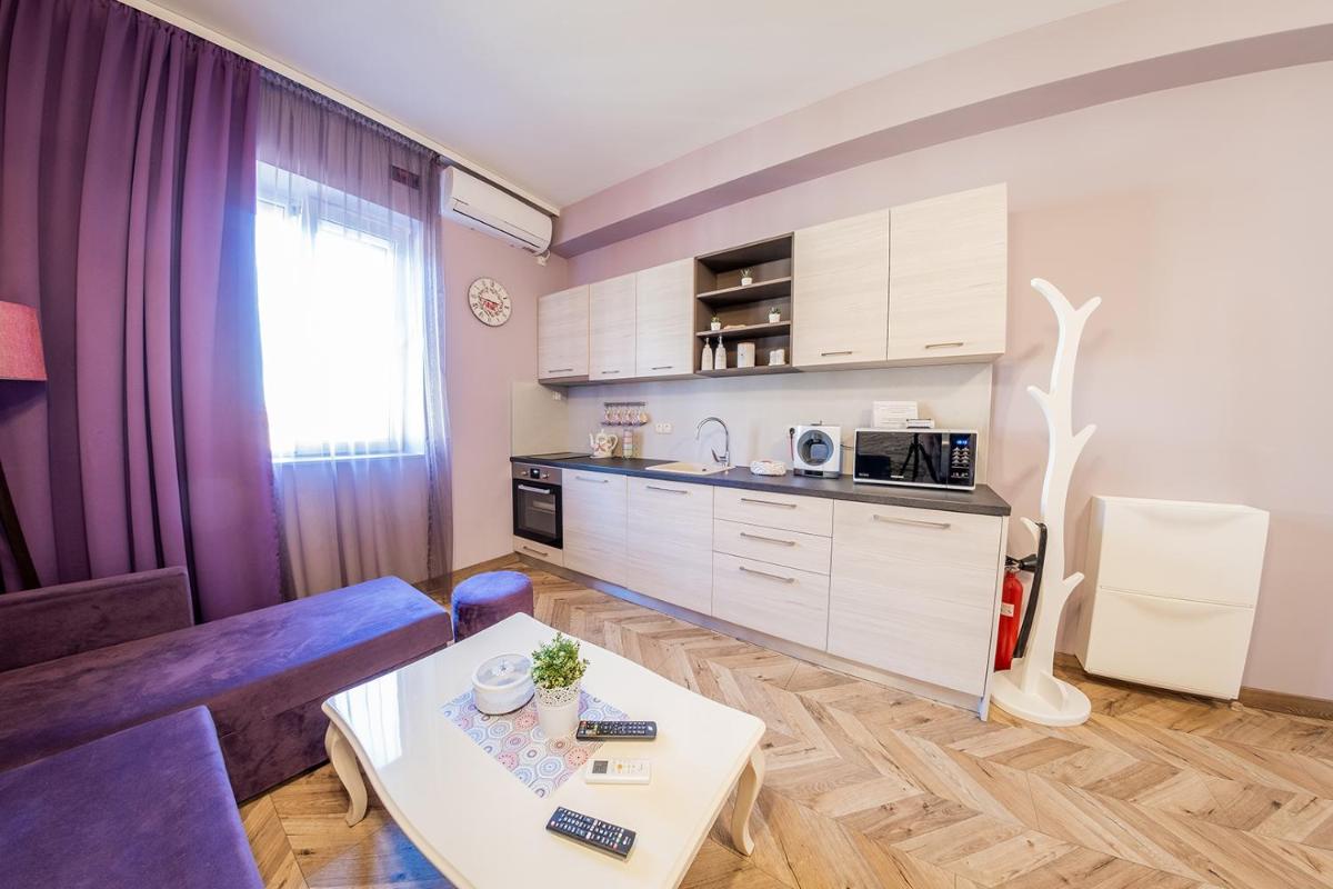 Sofia Violet Life Apartment - Housity