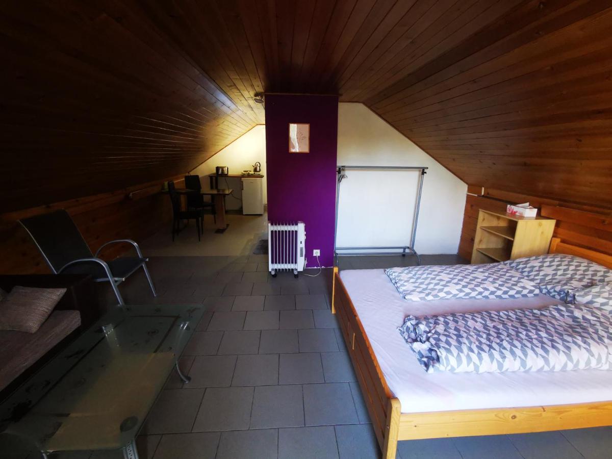 Apartments Zbraslav - Housity