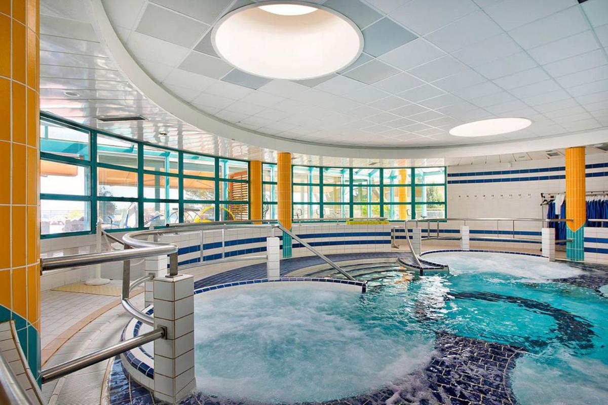 Piscine de l'établissement Hôtel Club la Font des Horts ou située à proximité