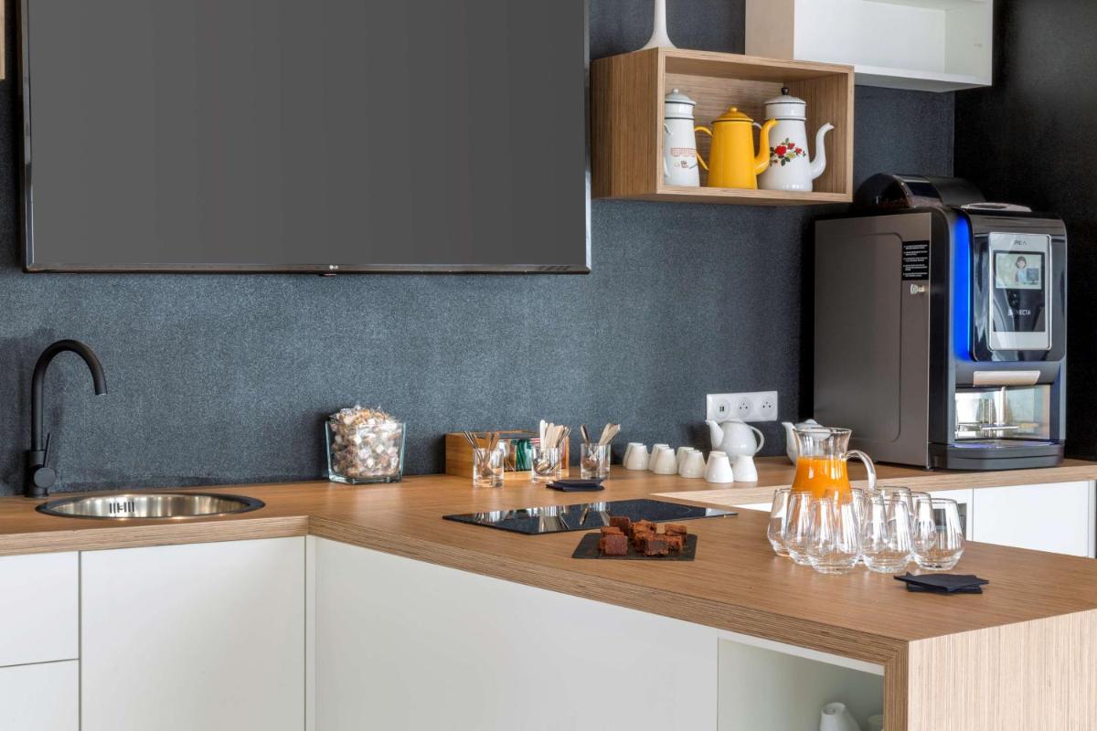 Cuisine ou kitchenette dans l'établissement Best Western Plus Europe Hôtel Brest