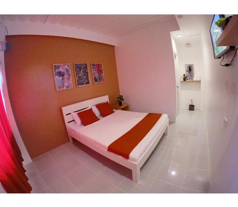 The BIGGIES Inn - Housity