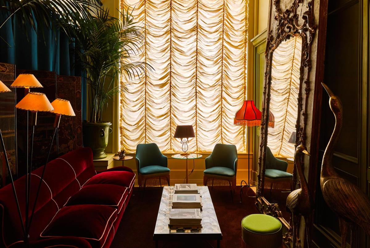 The Siren Hotel - Housity