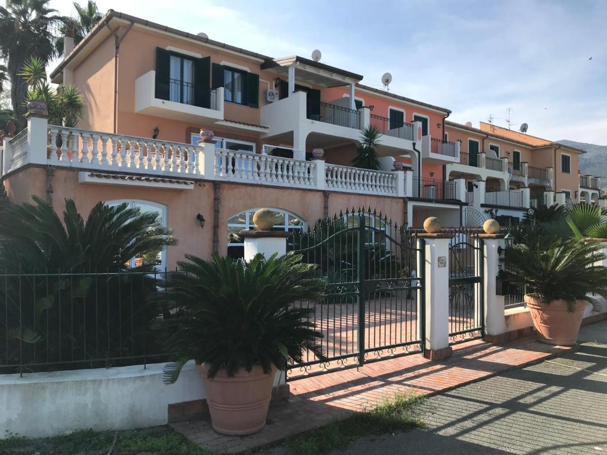 Villa Grace - Housity