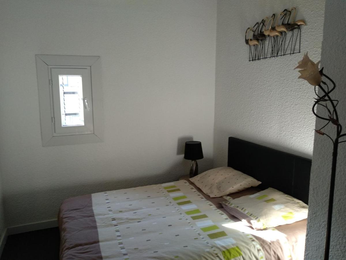 Suitetrails - Duplex vieux port appartement complet 4 couchages climatisé entire apartment 2 beds for 4 persons