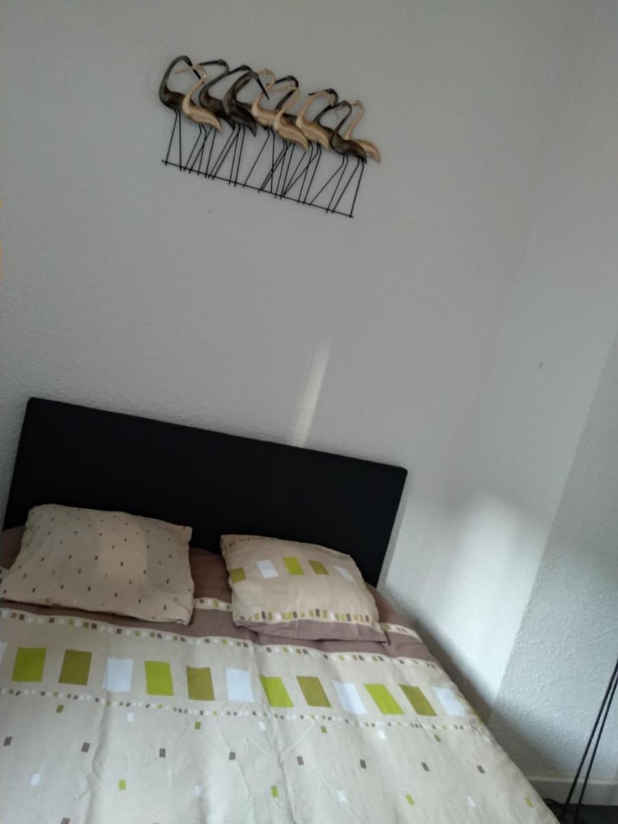 Duplex vieux port appartement complet 4 couchages climatisé entire apartment 2 beds for 4 persons - Housity