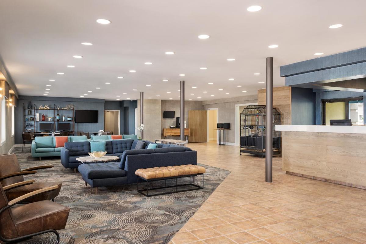 Plim Plaza Hotel - Housity