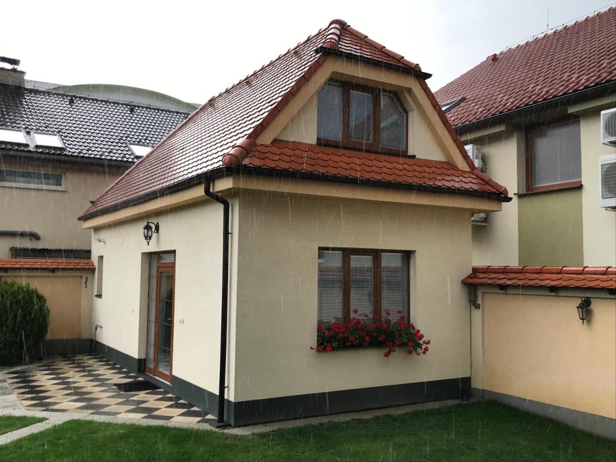 RRR Apartmány - Hizvo