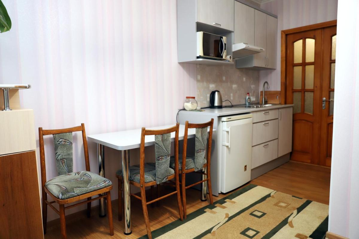 Apartment in Old Town on Zarvanska street - Housity