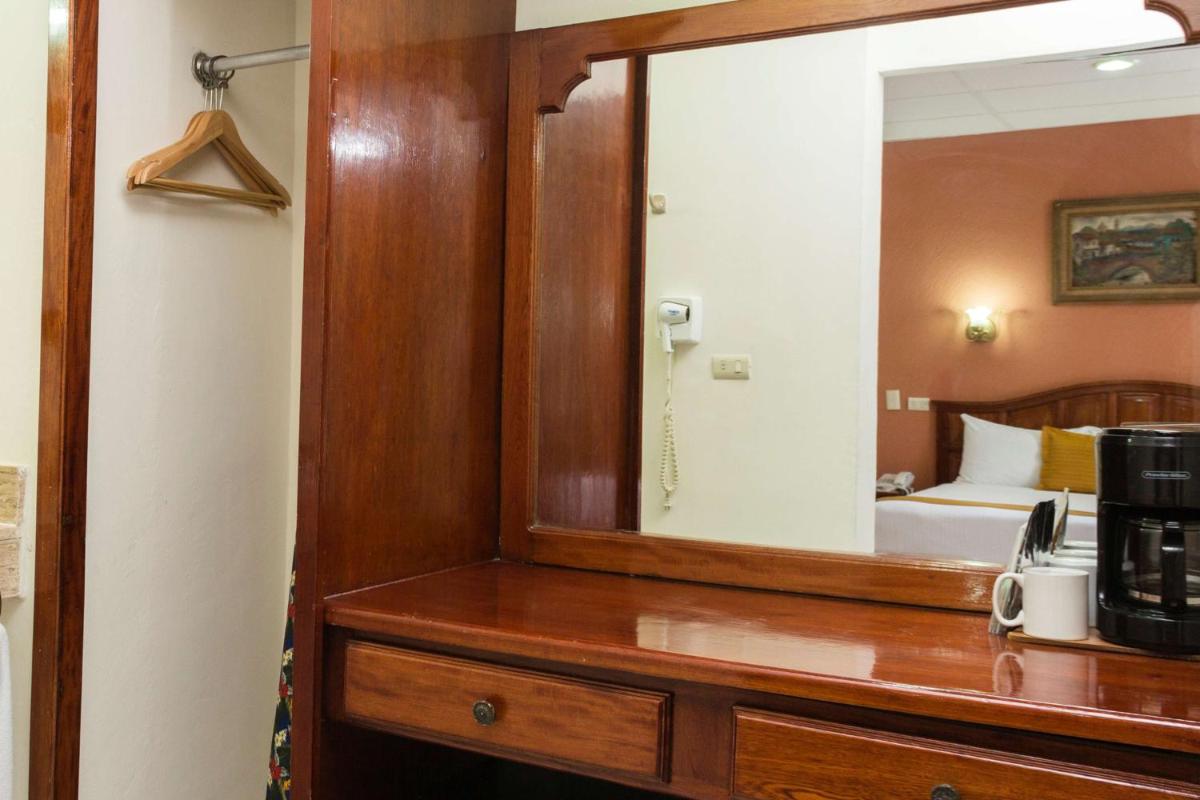 Best Western Hotel Madan - Housity