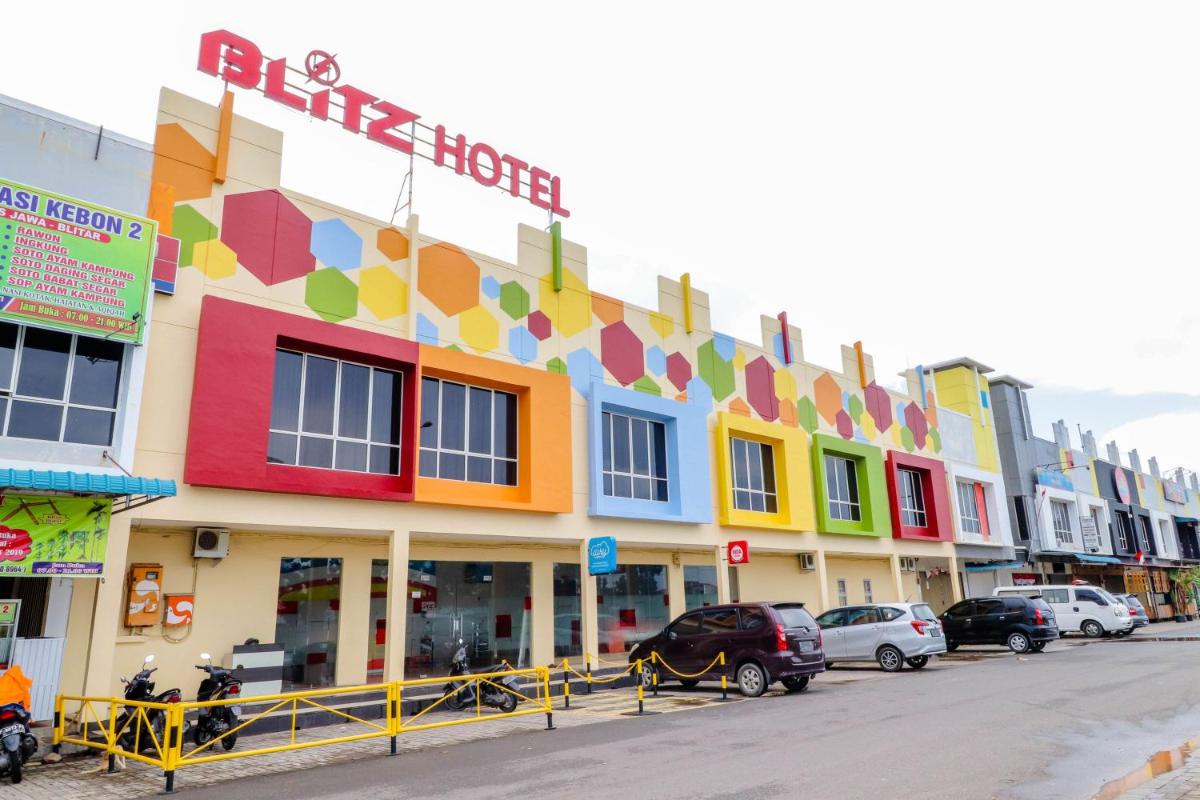 Blitz Hotel Batam Near Sultan Mahmud Ri'ayat Shah - Housity