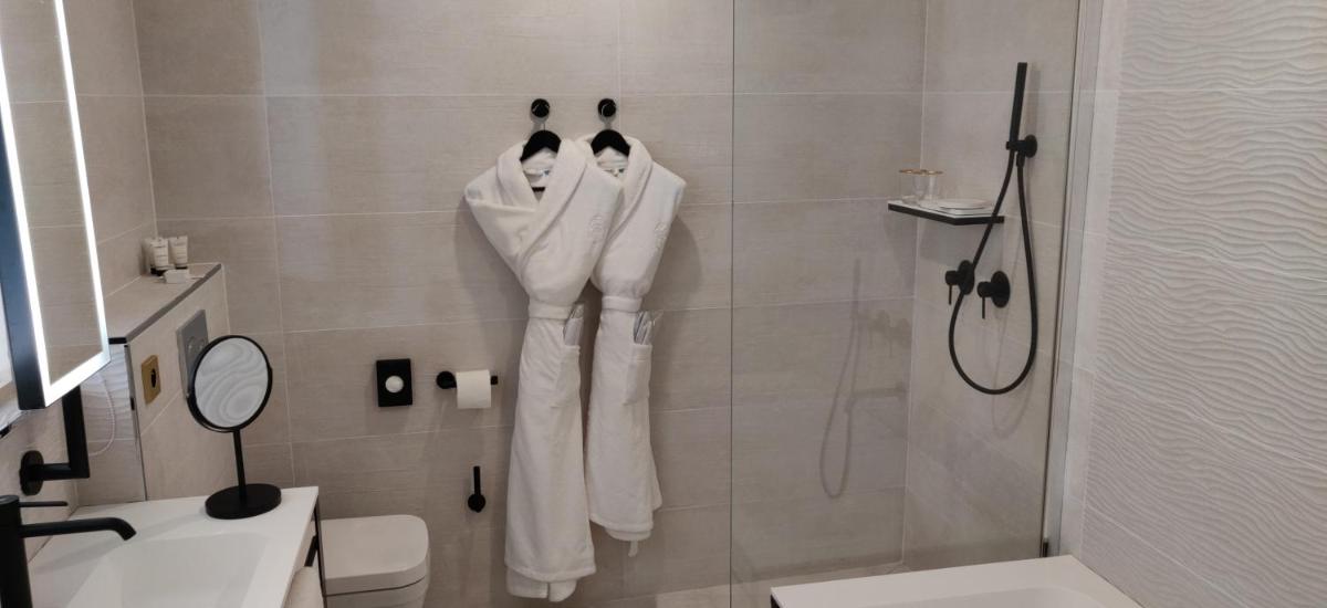 Salle de bains dans l'établissement Splendid Hôtel & Spa