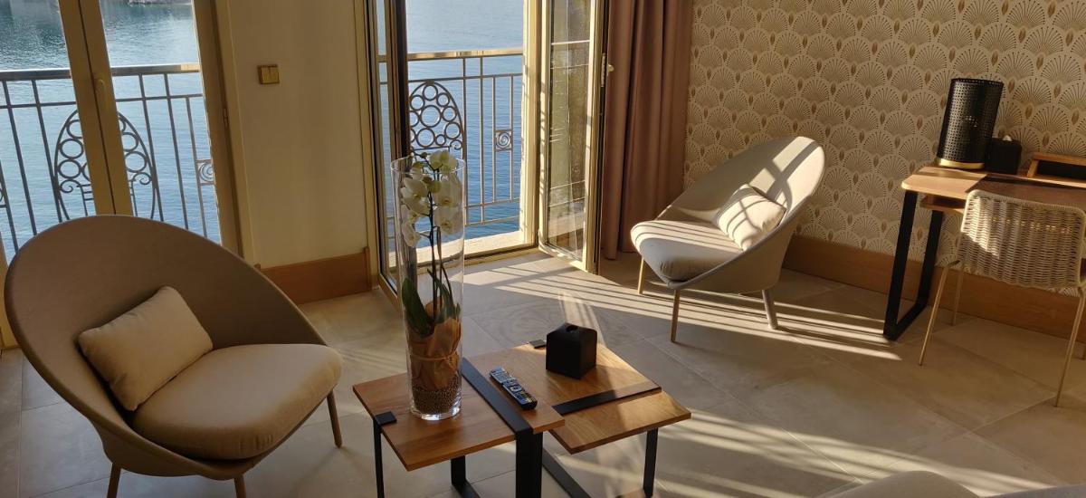 Coin salon dans l'établissement Splendid Hôtel & Spa