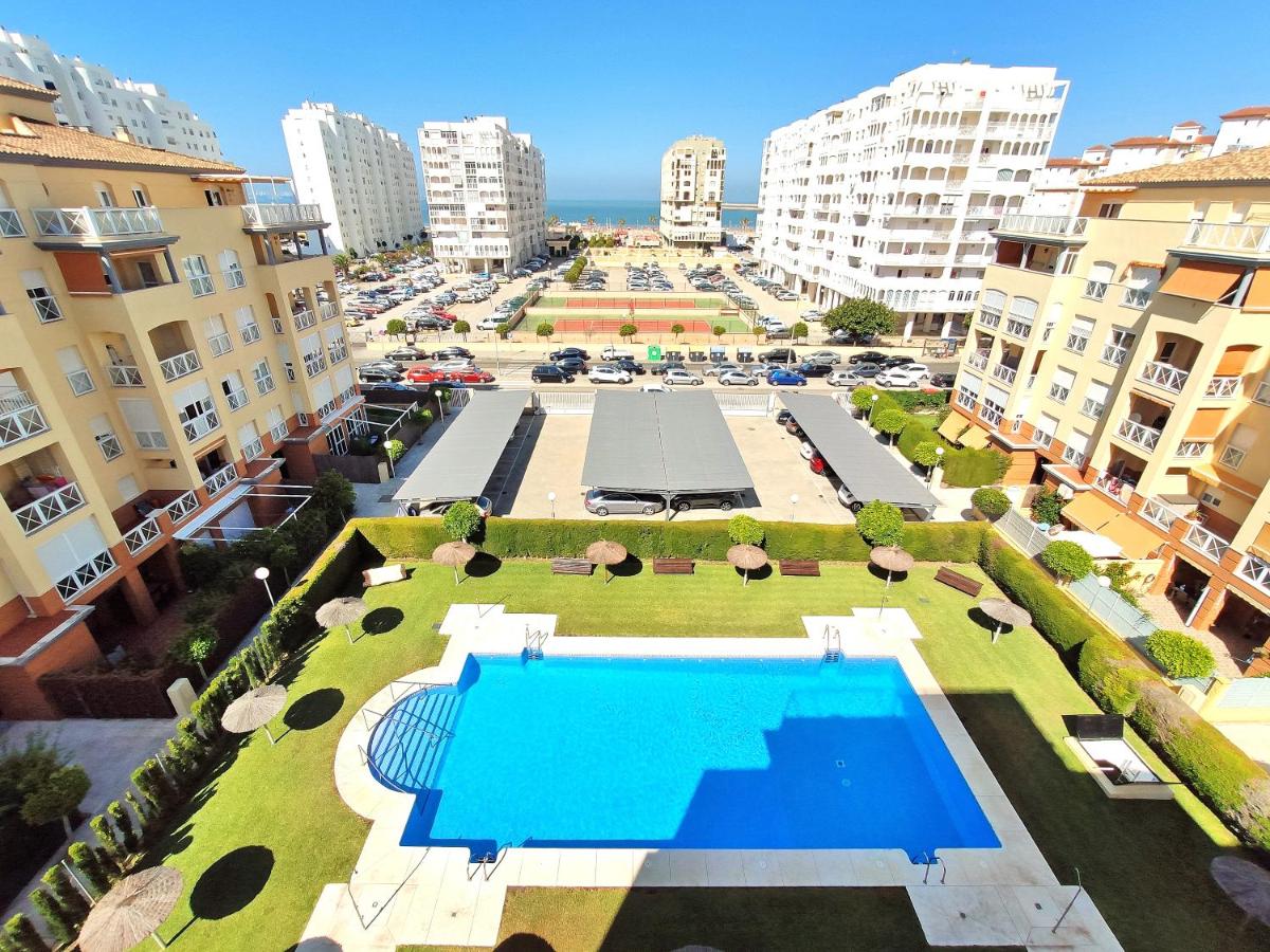 Valdelagrana Beach Penthouse - Housity