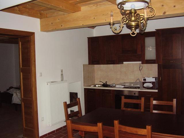 Martonvendeghaz 2 - Housity