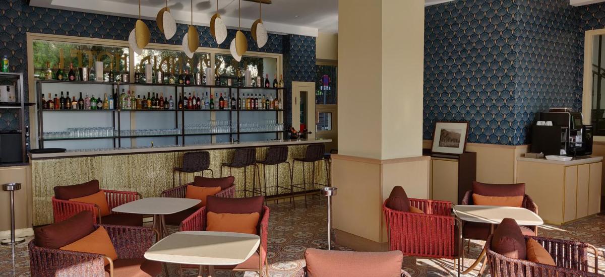 Salon ou bar de l'établissement Splendid Hôtel & Spa