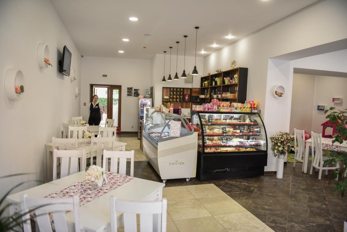 Hotel Darina Tarnaveni - Housity