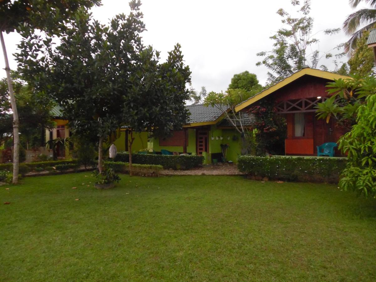 AMBOW Homestay Jungle Trekking & Village Tour - Housity