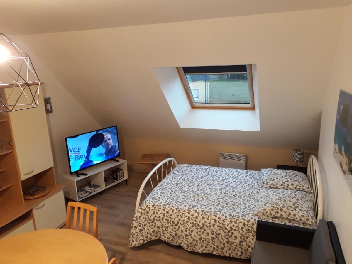 Studio au calme, à l'étage avec escalier pentu - Housity