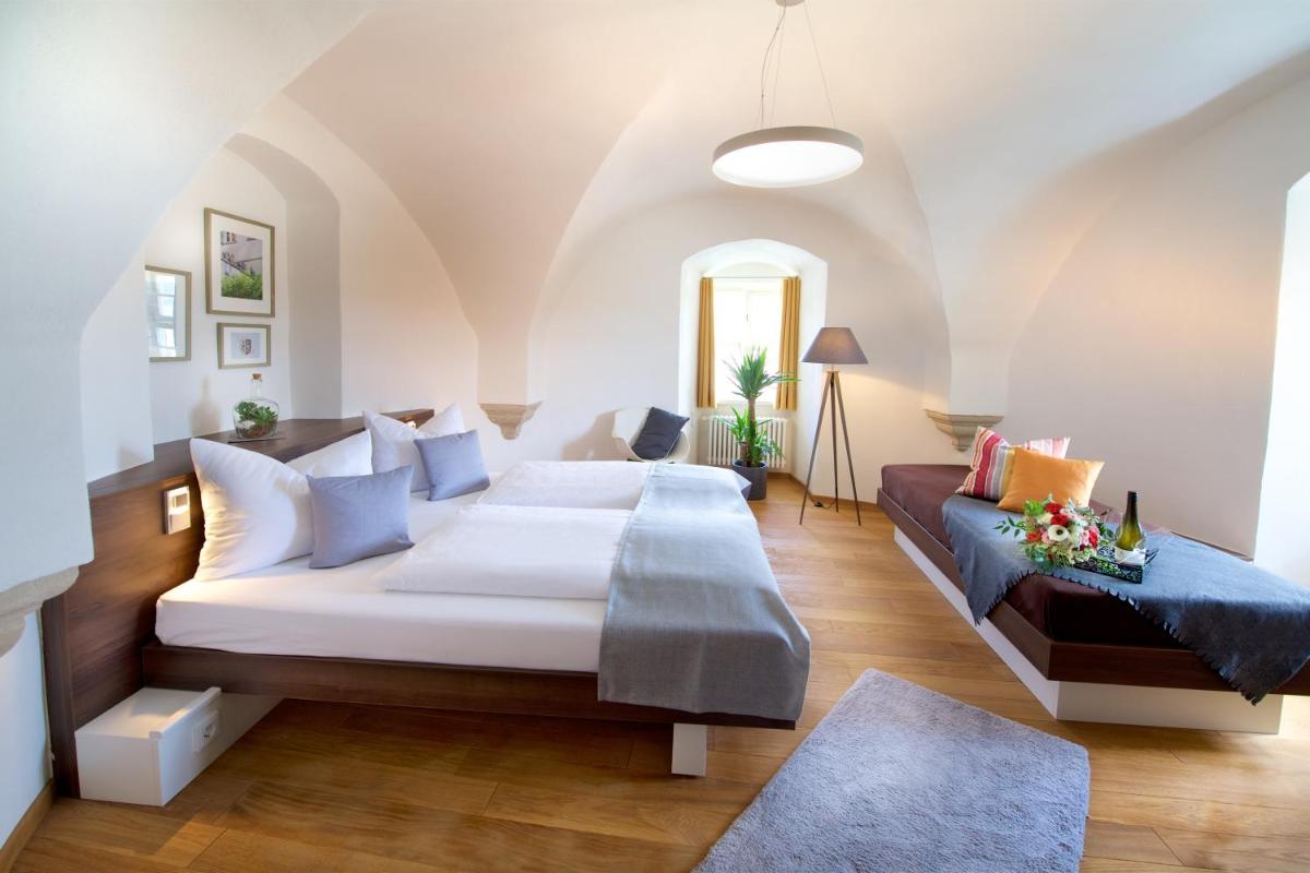 JUFA Hotel Kronach – Festung Rosenberg - Housity