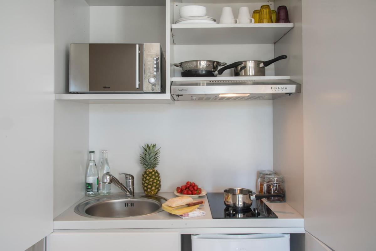 Cuisine ou kitchenette dans l'établissement La Bastide de l'Oliveraie