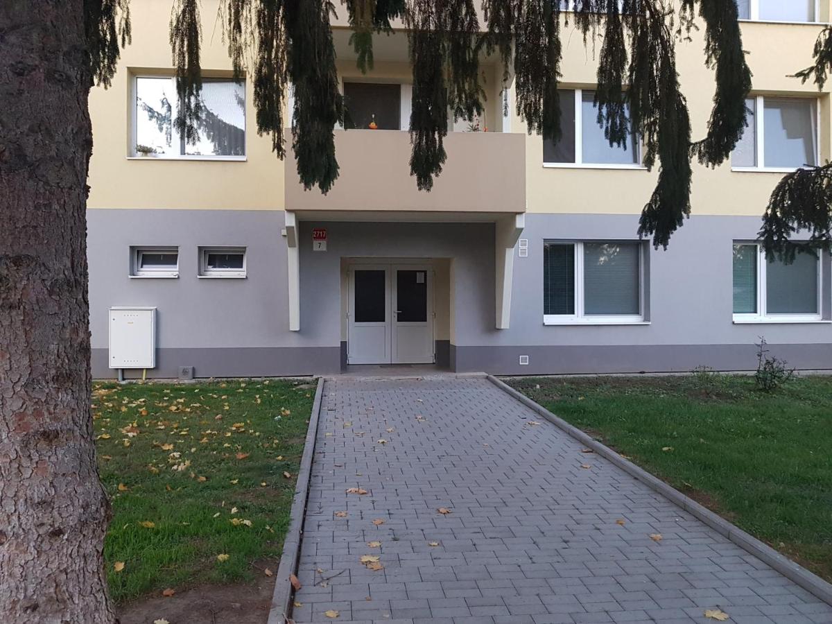 1+1 Znojmo - Housity