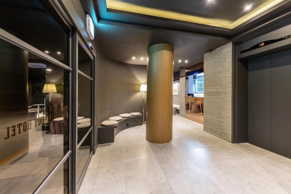 Brown Dot Hotel Seong Seo - Housity