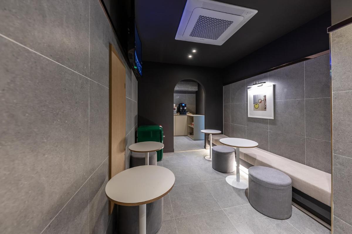 Brown Dot Hotel Seong Seo - Housity