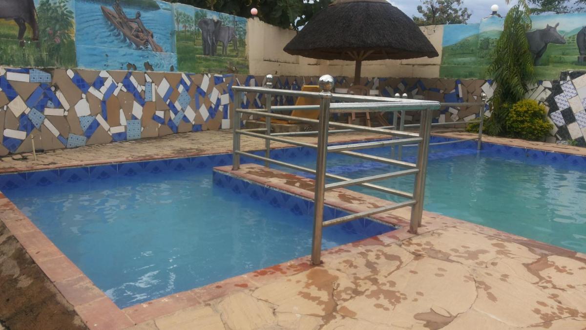 Dubai Resort Hotel - Housity